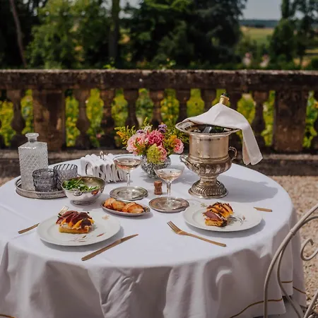 Chateau De Bed & Breakfast