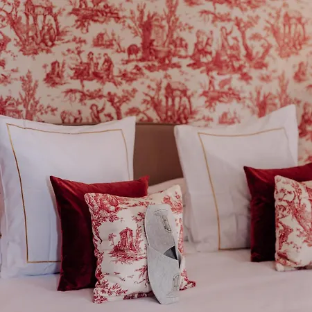 Chateau De Bed & Breakfast *