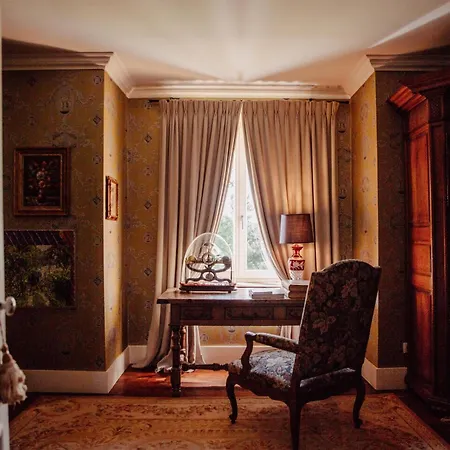 Alojamento de Acomodação e Pequeno-almoço Château De 3*