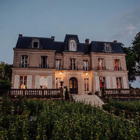 Château De Alojamento de Acomodação e Pequeno-almoço 3*